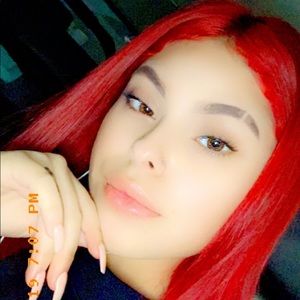 Meet your Posher, Hannia